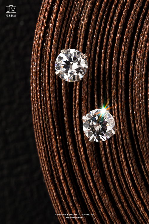 光影流转，璀璨绽放 首饰静物拍摄在商业电商摄影中的艺术与技巧